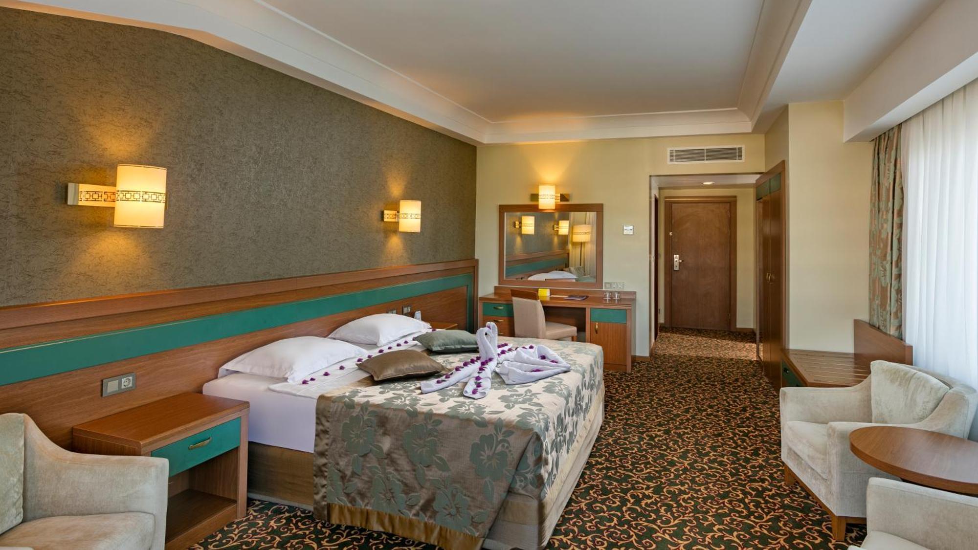 Oezkaymak Select Resort Alanya Rum bild