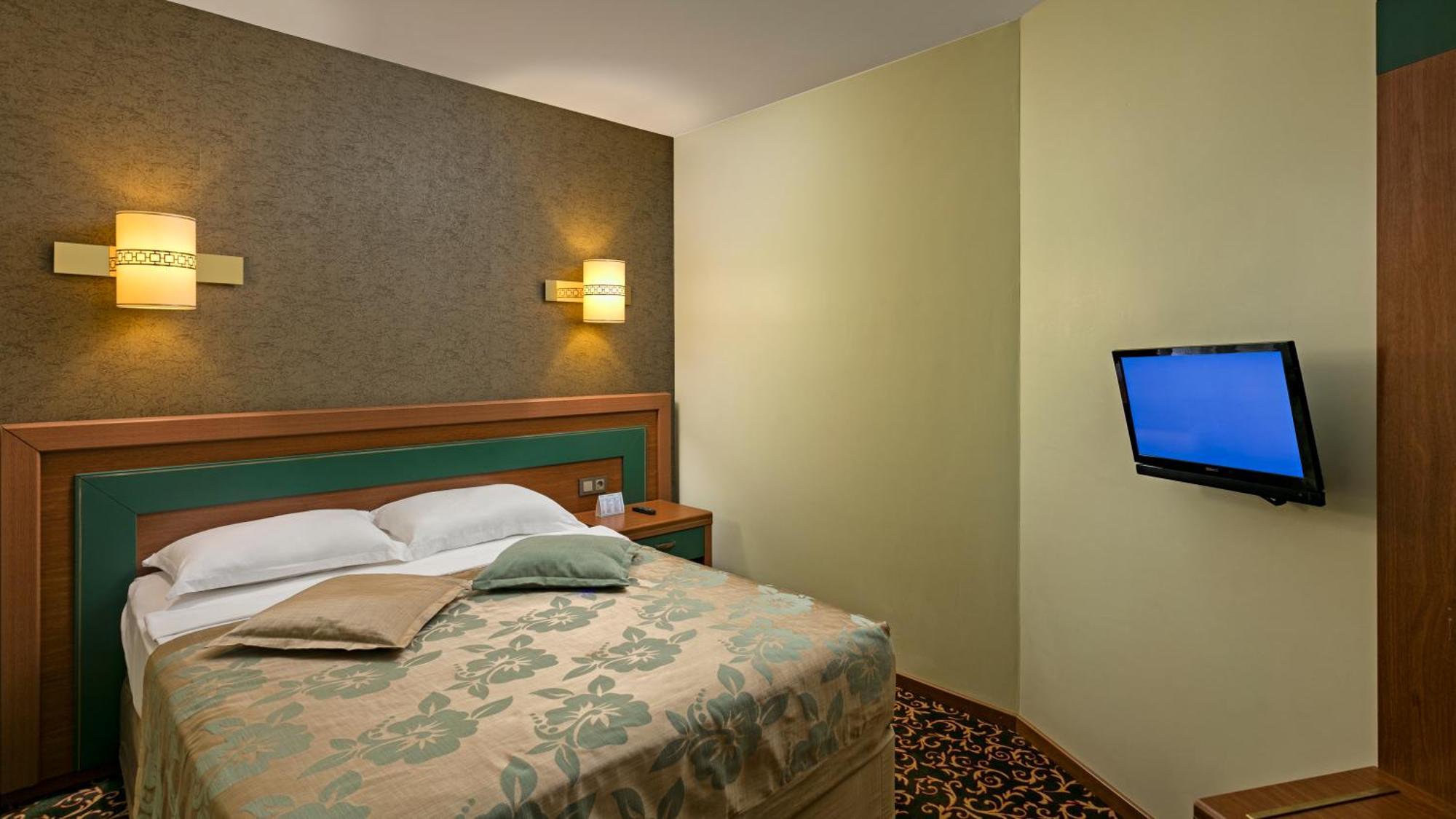 Oezkaymak Select Resort Alanya Rum bild